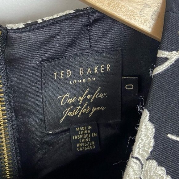 Ted Baker Fit Flare Ruffle Hem Dress Black Floral Size 0‎ Paisley Ornate Party - Picture 4 of 15